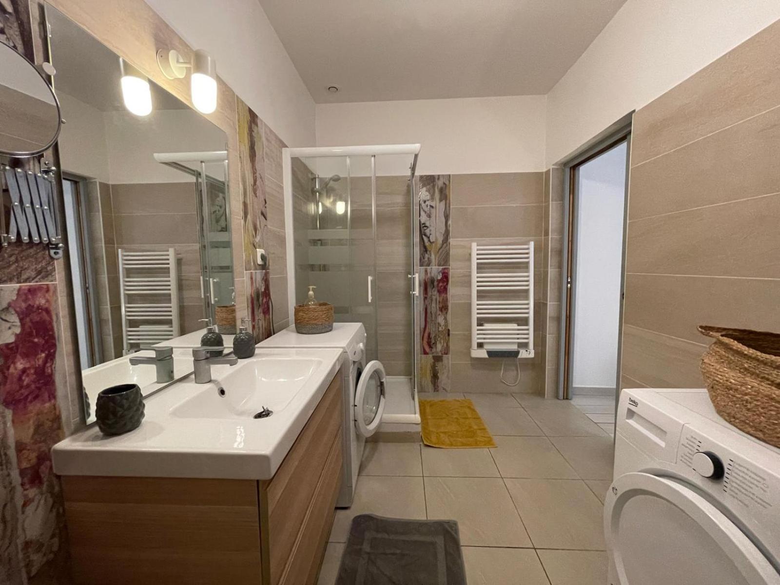 Joli Appartement Hypercentre T2, Classe Meuble De Tourisme 3 Avec Parking Gratuit Безье Экстерьер фото
